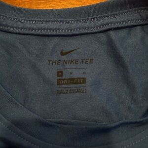 dry fit athletic tee